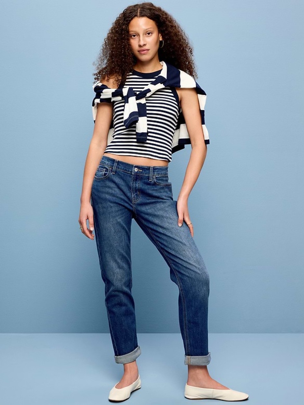 Old Navy mid-rise WOW boyfriend jeans